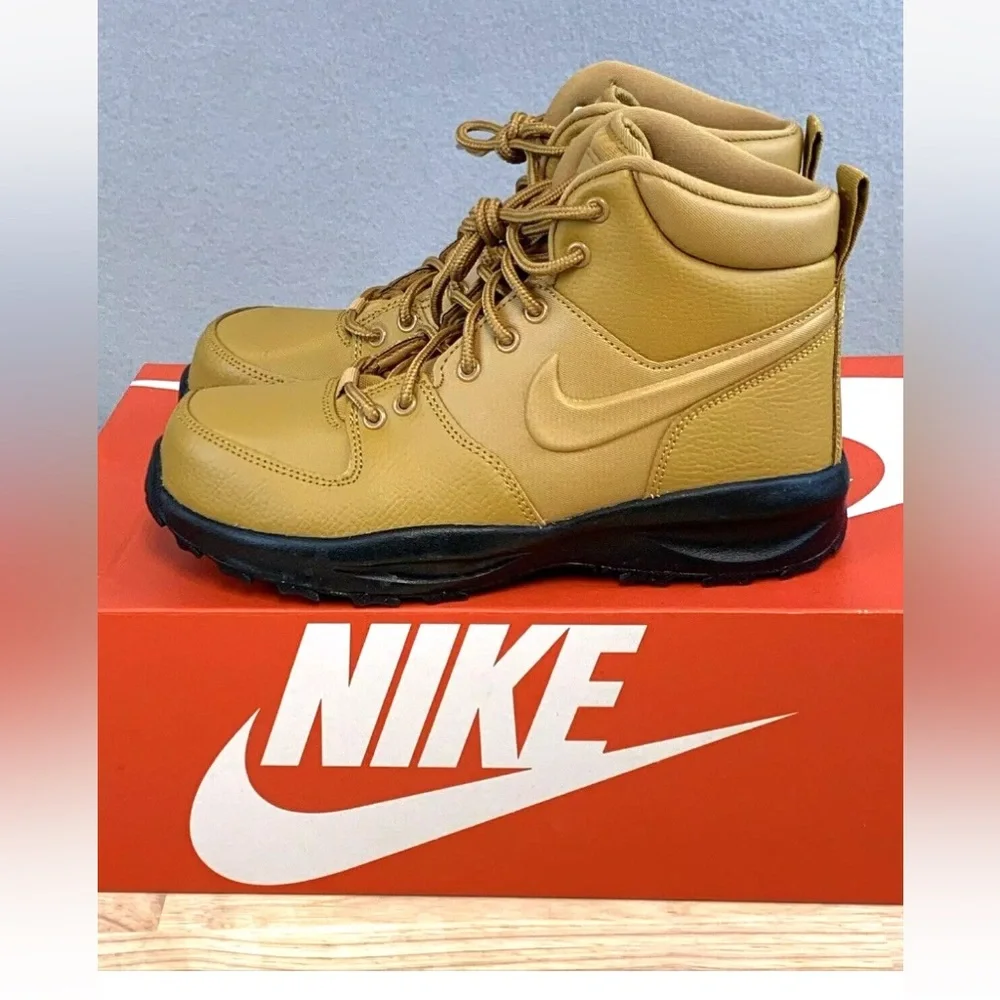 Nike Manao Leather Boots Sneakers Youth Kids Size 6Y BQ5372-700 Wheat Tan